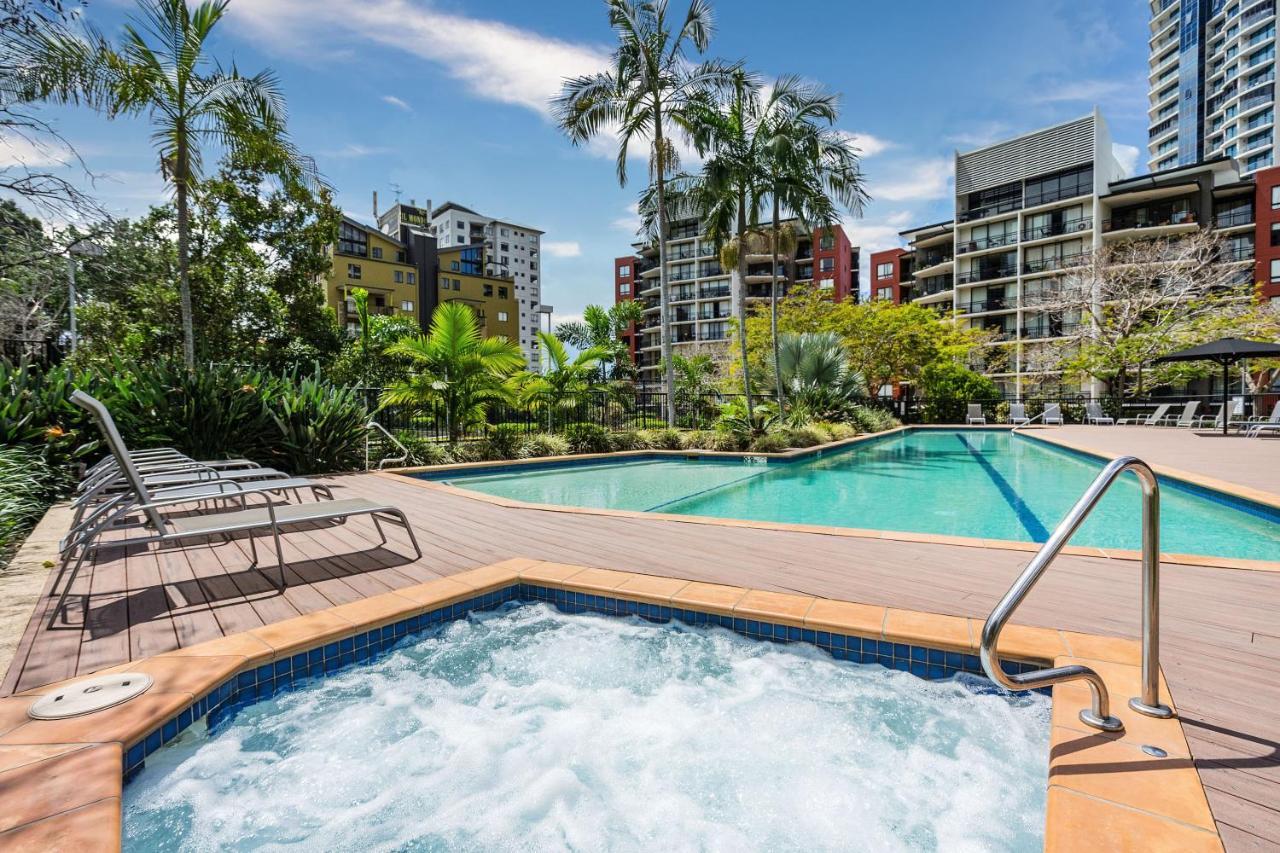 The Docks On Goodwin Aparthotel Brisbane Exterior photo