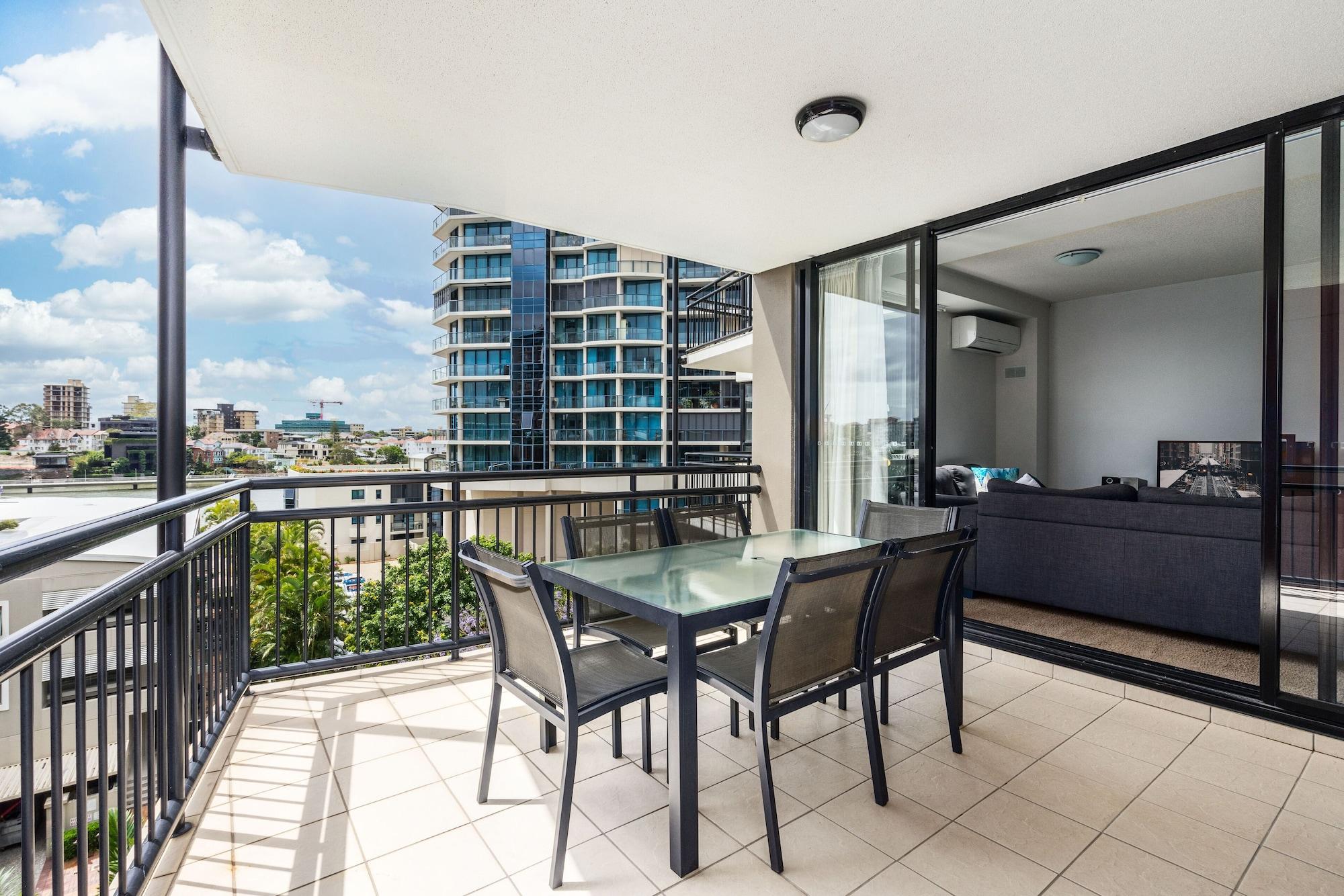 The Docks On Goodwin Aparthotel Brisbane Exterior photo