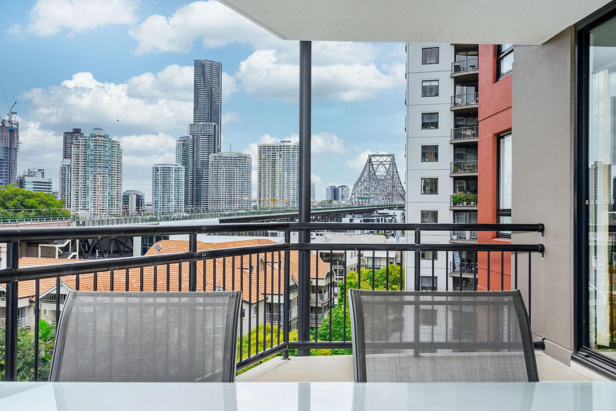 The Docks On Goodwin Aparthotel Brisbane Exterior photo