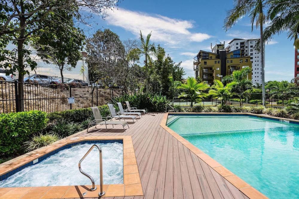 The Docks On Goodwin Aparthotel Brisbane Exterior photo