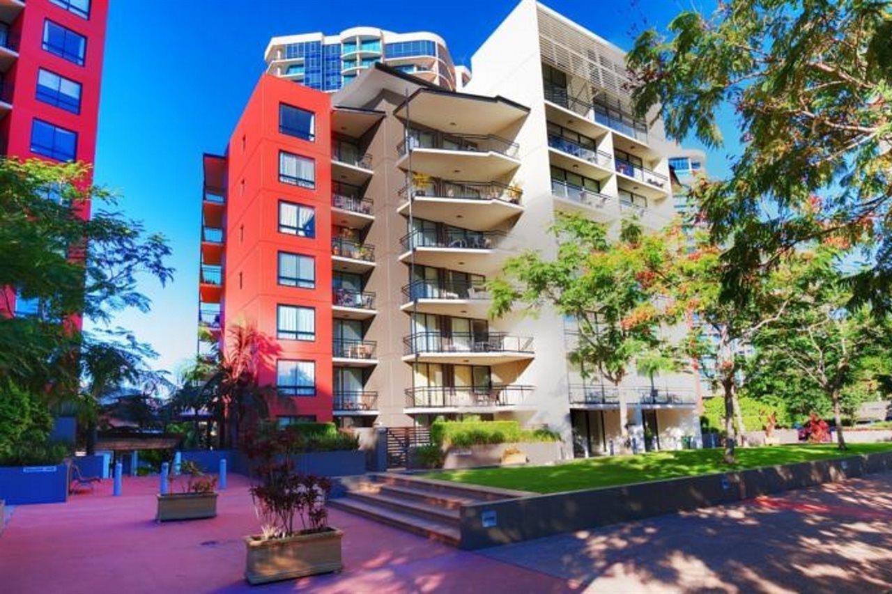 The Docks On Goodwin Aparthotel Brisbane Exterior photo