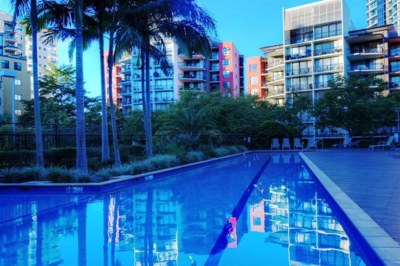 The Docks On Goodwin Aparthotel Brisbane Exterior photo